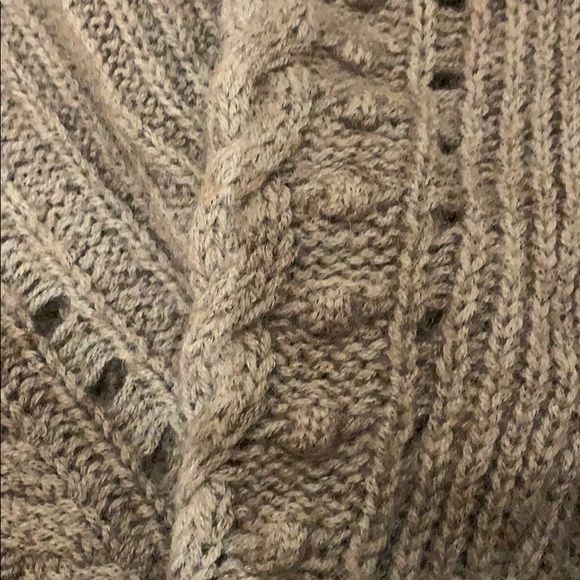 Cozy sweater. - Picture 3 of 6